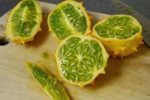 非洲小孩吃蜜瓜的视频,甜蜜瞬间感动全网
