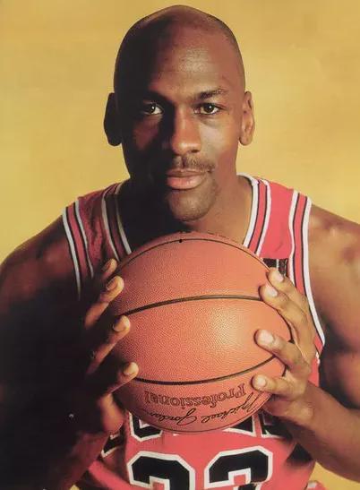 乔丹吃瓜群众是谁啊视频,揭秘“乔丹吃瓜群众”视频背后的神秘人物