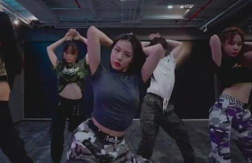 吃瓜跳舞女孩视频在线观看,网络爆红视频背后的青春魅力