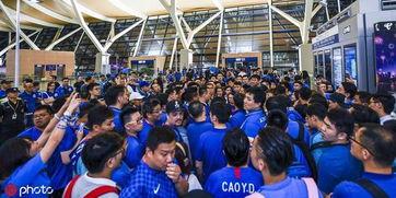 上海球迷吃瓜视频,揭秘球场背后的趣味瞬间