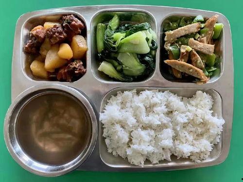 校园吃瓜把婴儿摔死视频,吃瓜视频揭露婴儿惨遭摔死惨案